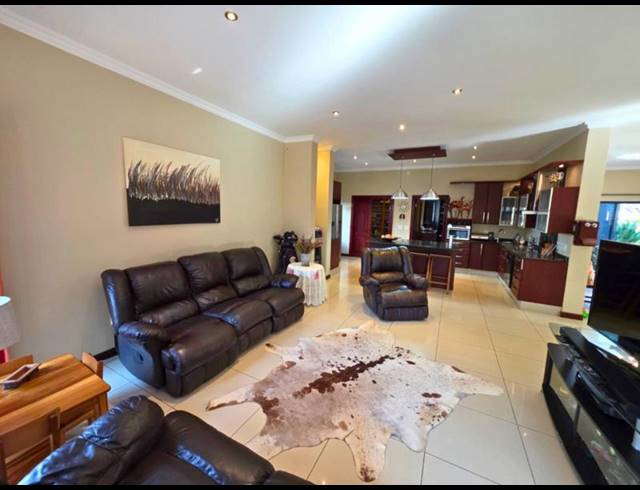 5 BEDROOM HOUSE FOR SALE IN SERENGETI LIFESTYLE ESTATE